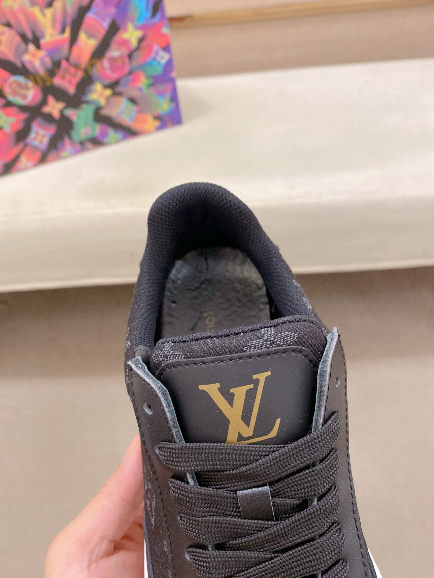 LV 高仿 黑色Monogram運動鞋 簡約時尚百搭｜歐美奢侈品精品推薦