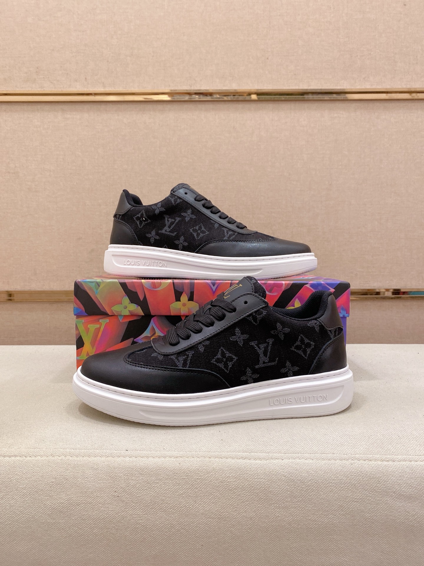 LV 高仿 黑色Monogram運動鞋 簡約時尚百搭｜歐美奢侈品精品推薦