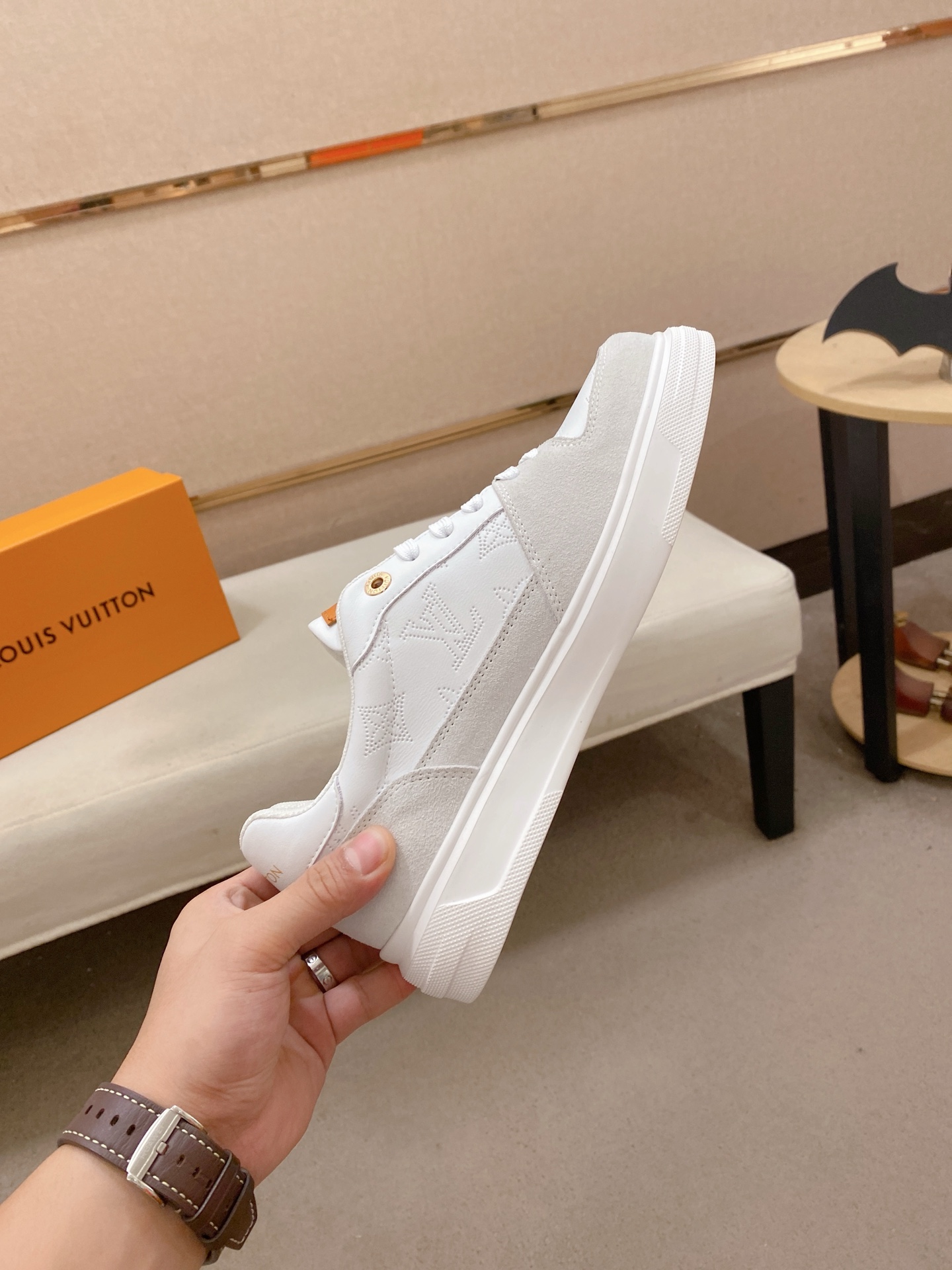 LV 一比一 白色運動鞋 極簡百搭設計｜歐美奢侈品精品推薦