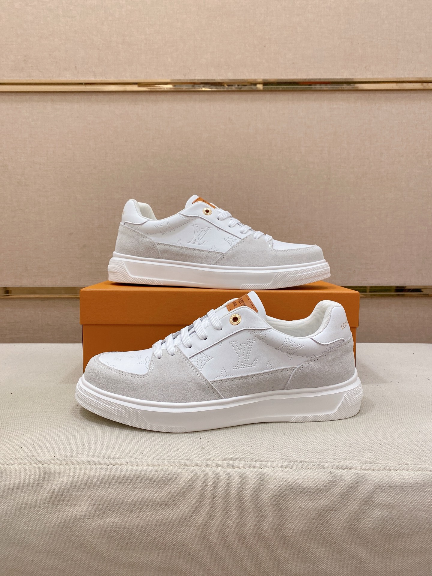 LV 一比一 白色運動鞋 極簡百搭設計｜歐美奢侈品精品推薦