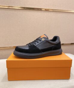 LV 原單 黑色運動鞋 低調時尚設計