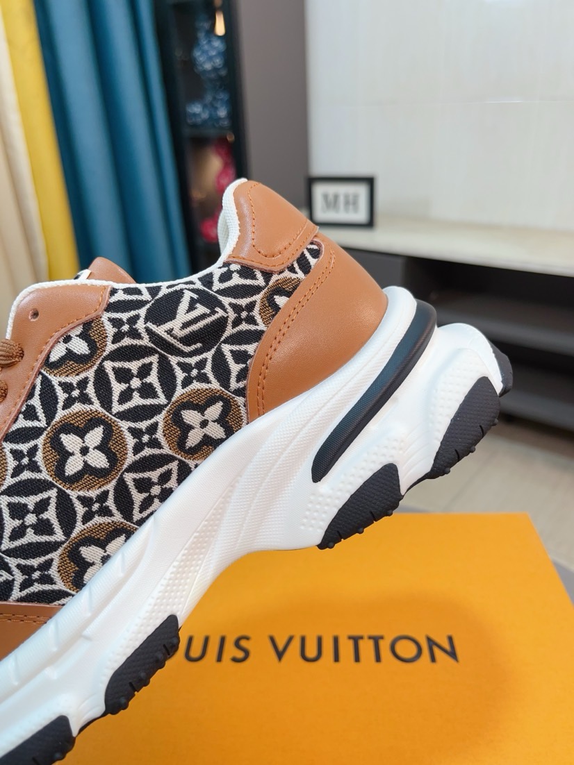 LV 高仿 棕色運動鞋 花紋拼接百搭款｜歐美奢侈品精品推薦