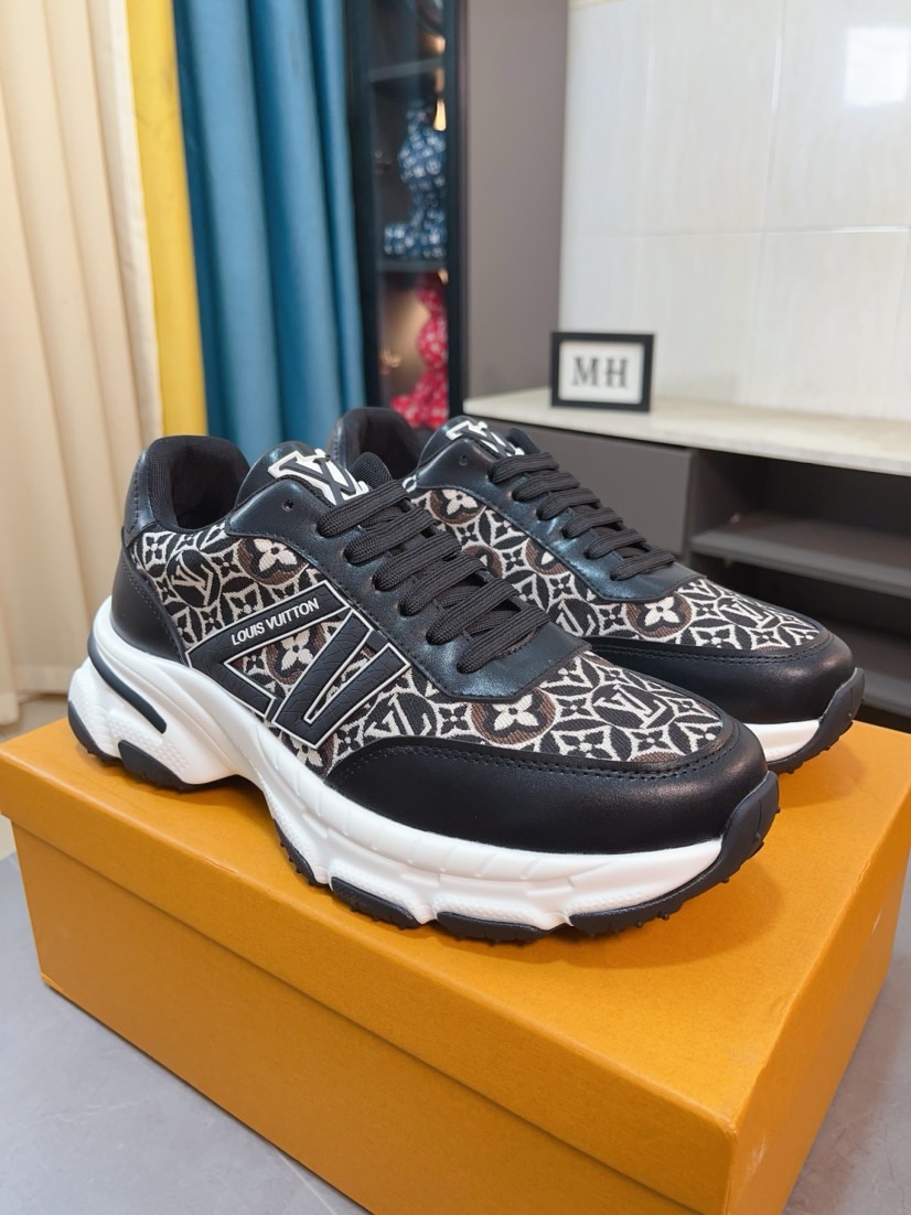 LV 高仿 黑色運動鞋 花紋拼接厚底舒適款｜歐美奢侈品精品推薦