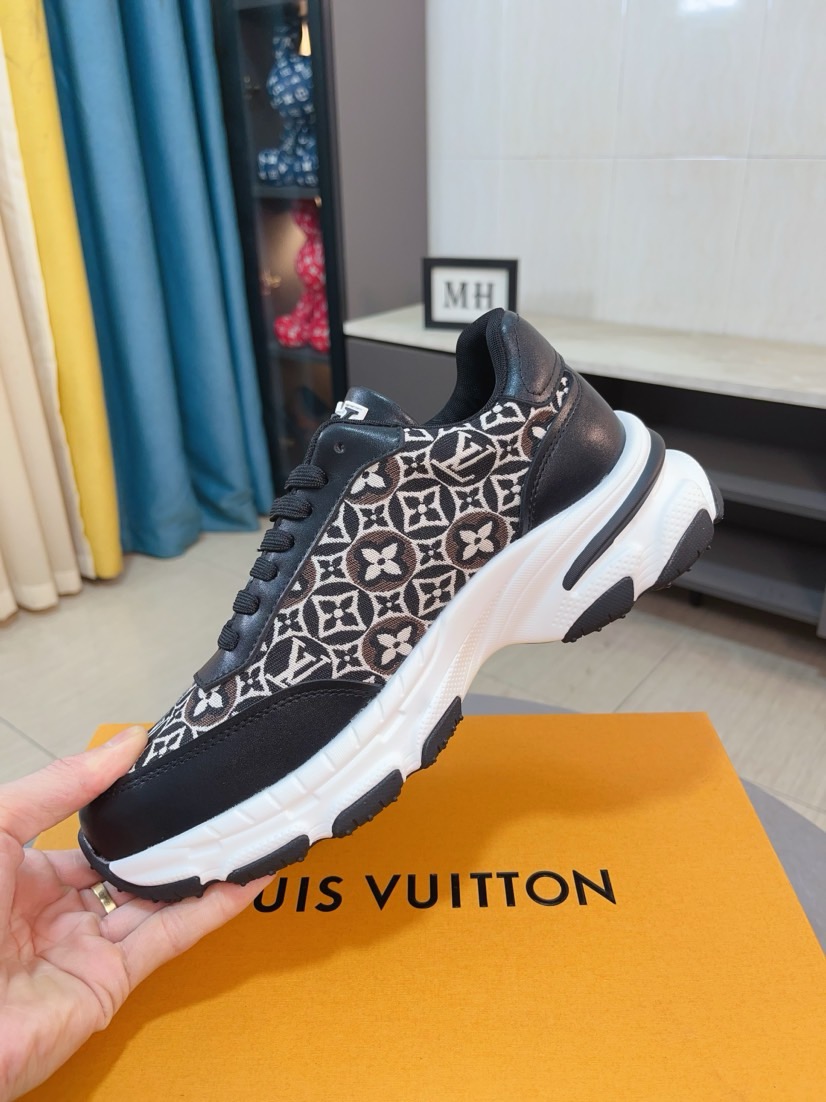 LV 高仿 黑色運動鞋 花紋拼接厚底舒適款｜歐美奢侈品精品推薦