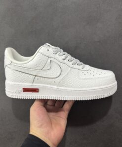 LV 高仿 白色壓花運動鞋 AF1低幫經典百搭款