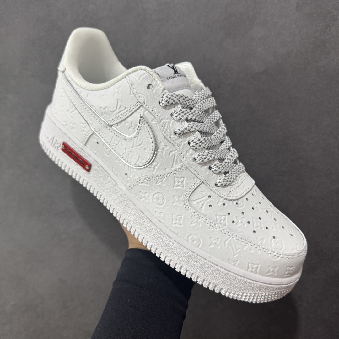 LV 高仿 白色壓花運動鞋 AF1低幫經典百搭款｜歐美奢侈品精品推薦