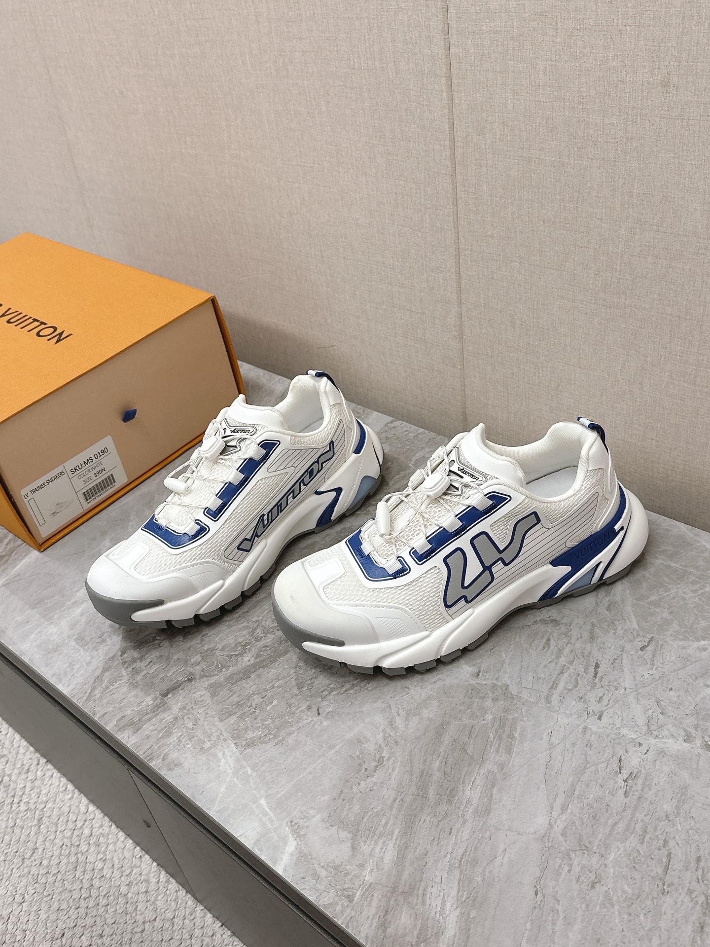 LV 高仿 白藍運動鞋 厚底休閒百搭款|超A仿原單精品圖片 14 LV 高仿 白藍運動鞋 厚底休閒百搭款|歐美奢侈品精品推薦