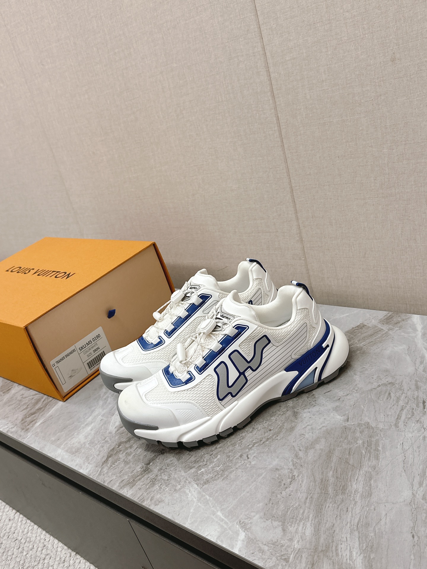 LV 高仿 白藍運動鞋 厚底休閒百搭款|超A仿原單精品圖片 12 LV 高仿 白藍運動鞋 厚底休閒百搭款|歐美奢侈品精品推薦