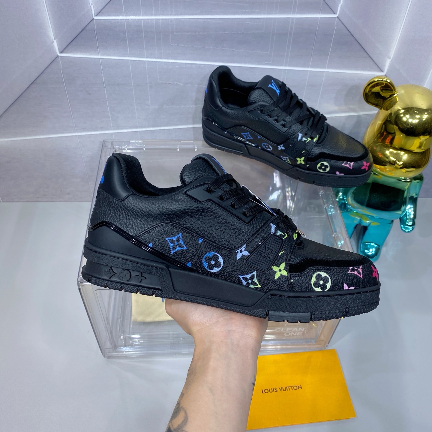 LV 原單 Trainer 黑色運動鞋 彩色 Monogram 潮流款｜歐美奢侈品精品推薦