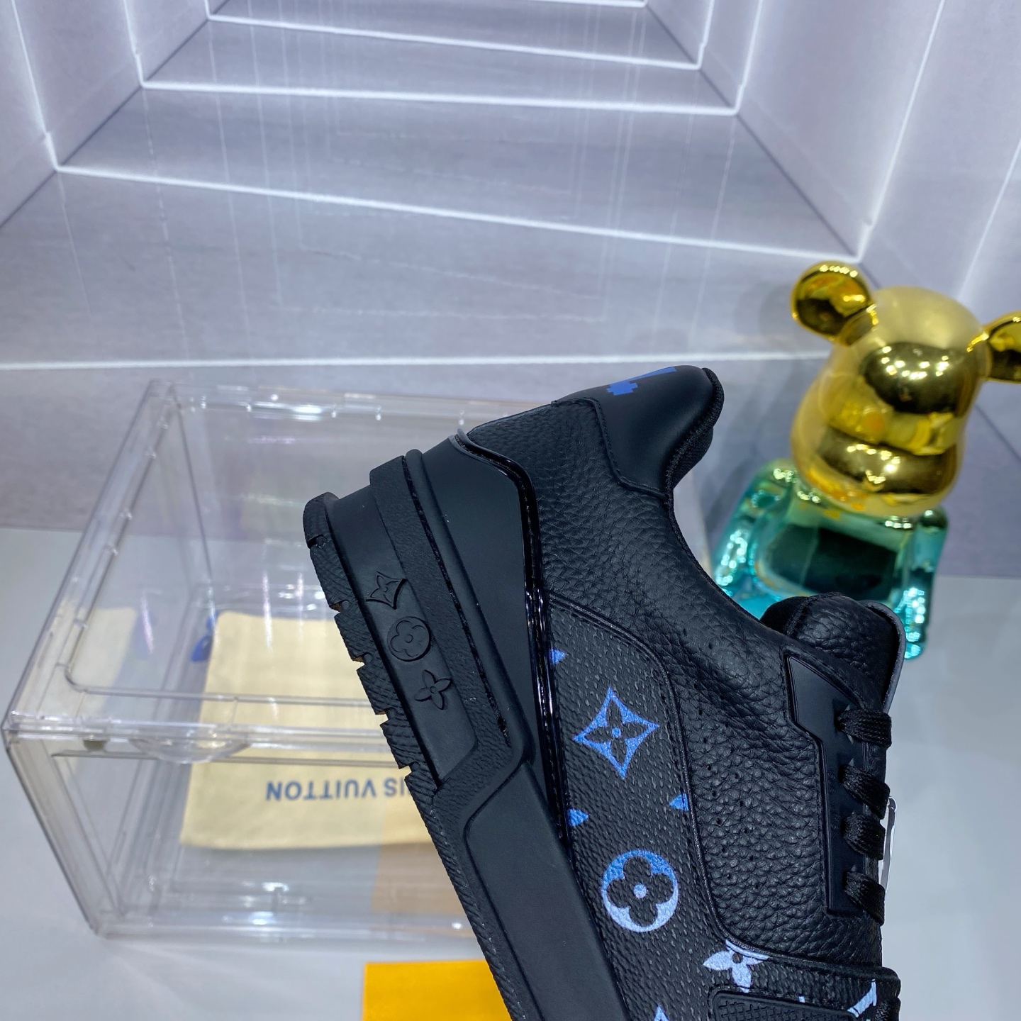 LV 原單 Trainer 黑色運動鞋 彩色 Monogram 潮流款｜歐美奢侈品精品推薦