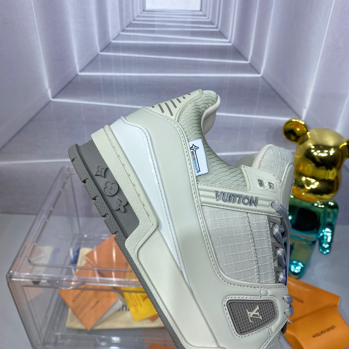 LV 高仿 Trainer 灰白格紋低筒運動鞋 百搭清爽款｜歐美奢侈品精品推薦