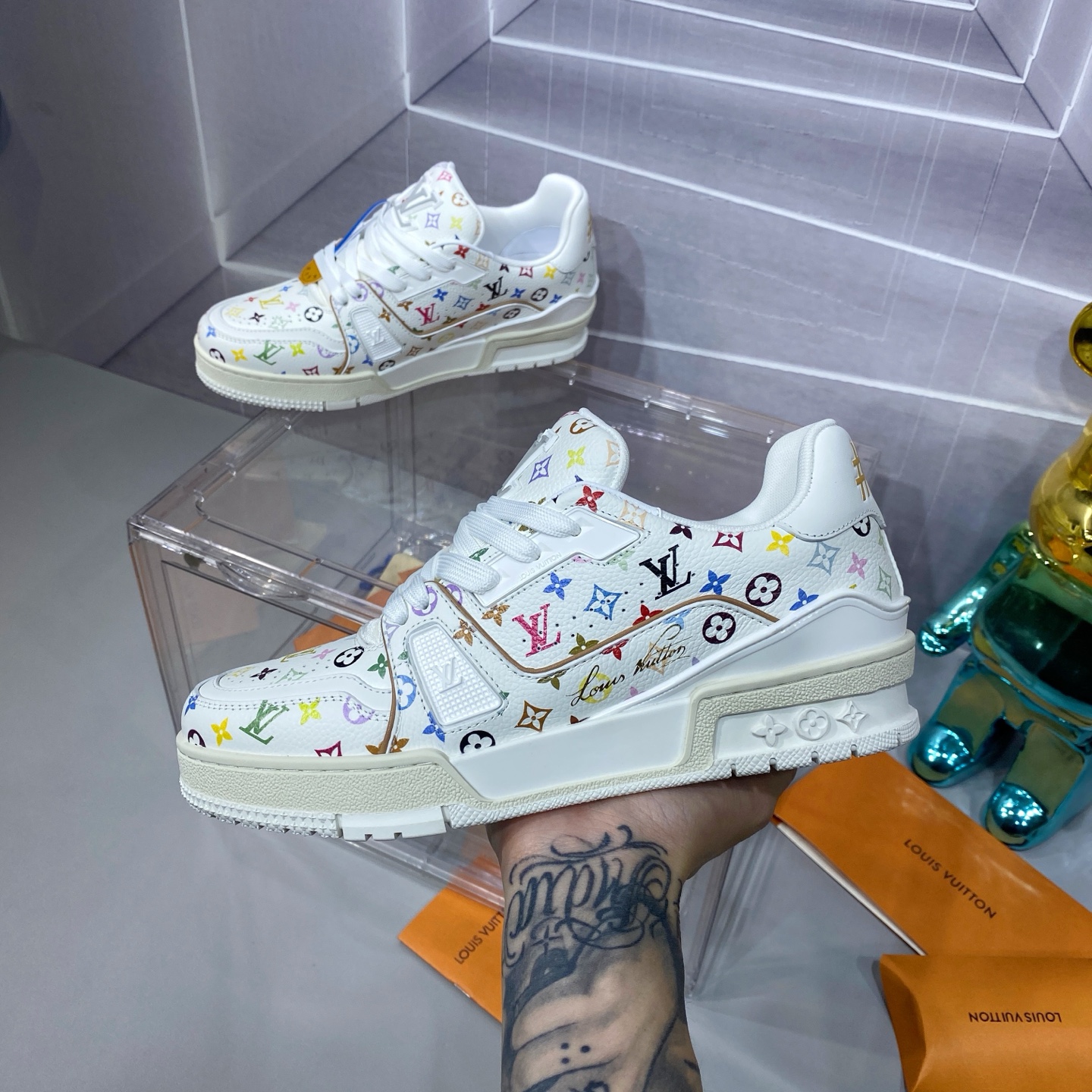 LV 一比一 Trainer 彩色 Monogram 運動鞋 白底百搭款｜歐美奢侈品精品推薦