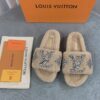 LV 高仿毛絨拖鞋 米色水鑽刺繡款｜歐美奢侈品精品推薦