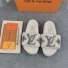 LV 高仿毛絨拖鞋 白色水鑽刺繡款｜歐美奢侈品精品推薦