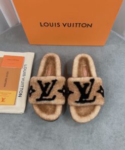 LV 高仿毛絨拖鞋 卡其黑大LOGO百搭款