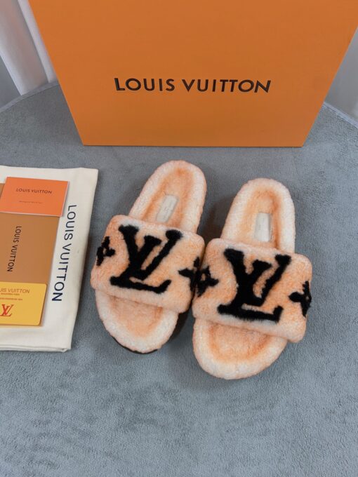 LV 高仿毛絨拖鞋 杏橙黑大LOGO溫暖款