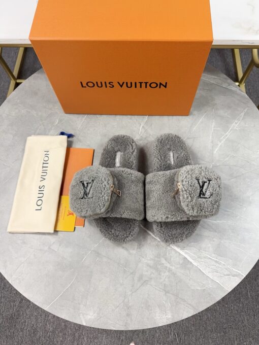 LV 高仿羊羔絨拖鞋 灰色口袋款