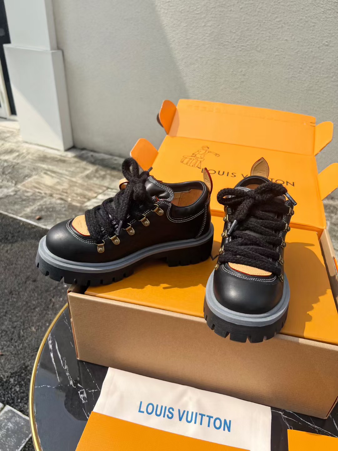 LV 高仿厚底登山鞋 黑色潮流耐磨款｜歐美奢侈品精品推薦