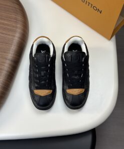 LV 高仿運動鞋 黑色低調滿印款