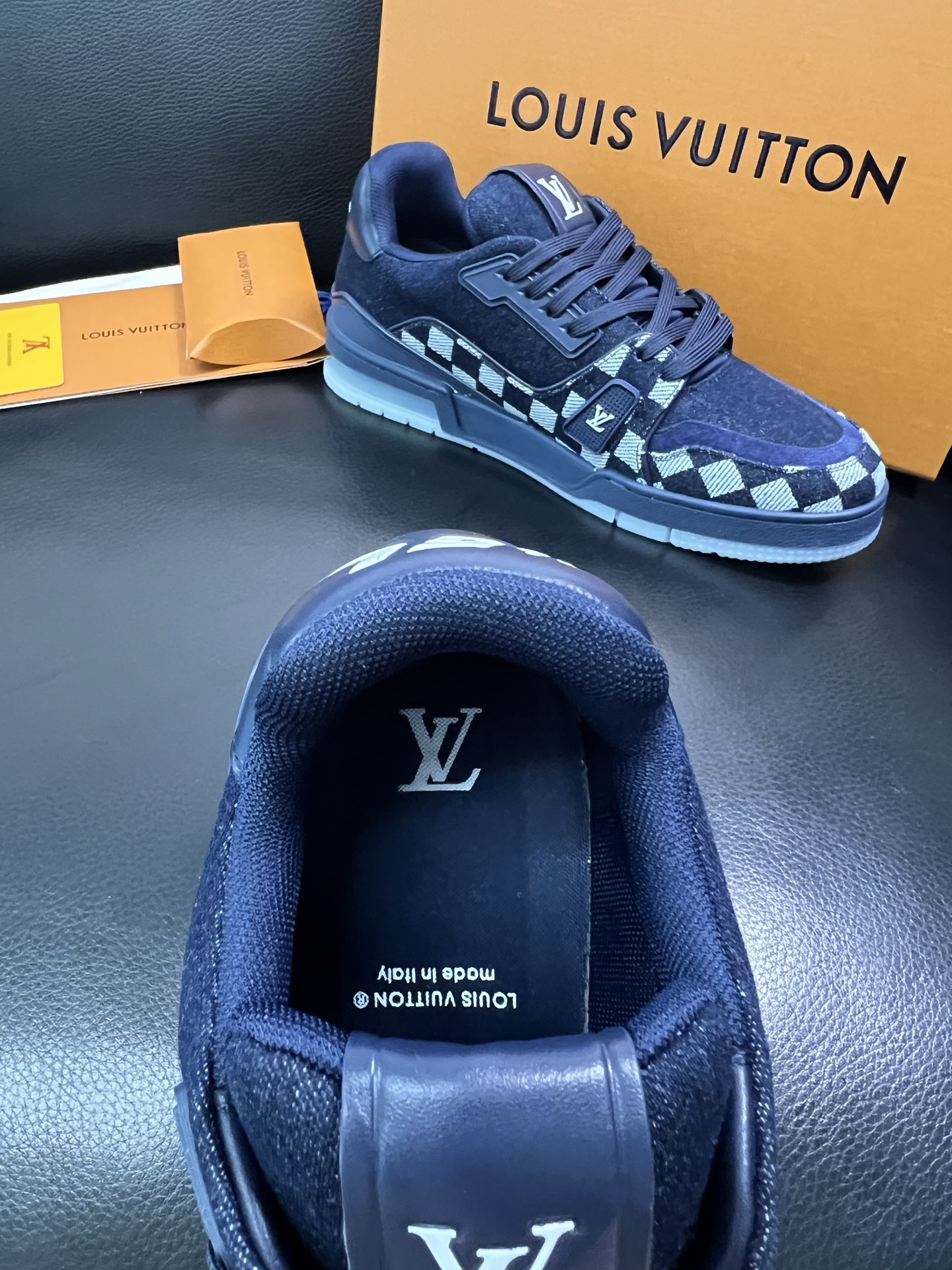 LV 高仿棋盤格運動鞋 藍色帆布 經典百搭款｜歐美奢侈品精品推薦