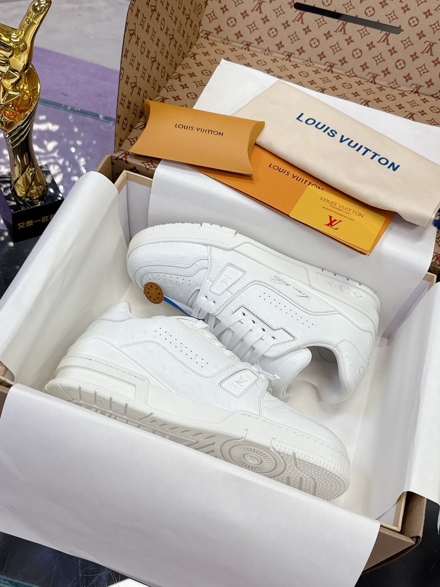 LV 一比一純白 Trainer 運動鞋 簡約百搭款|超A仿原單精品圖片 6 LV 一比一純白 Trainer 運動鞋 簡約百搭款|歐美奢侈品精品推薦