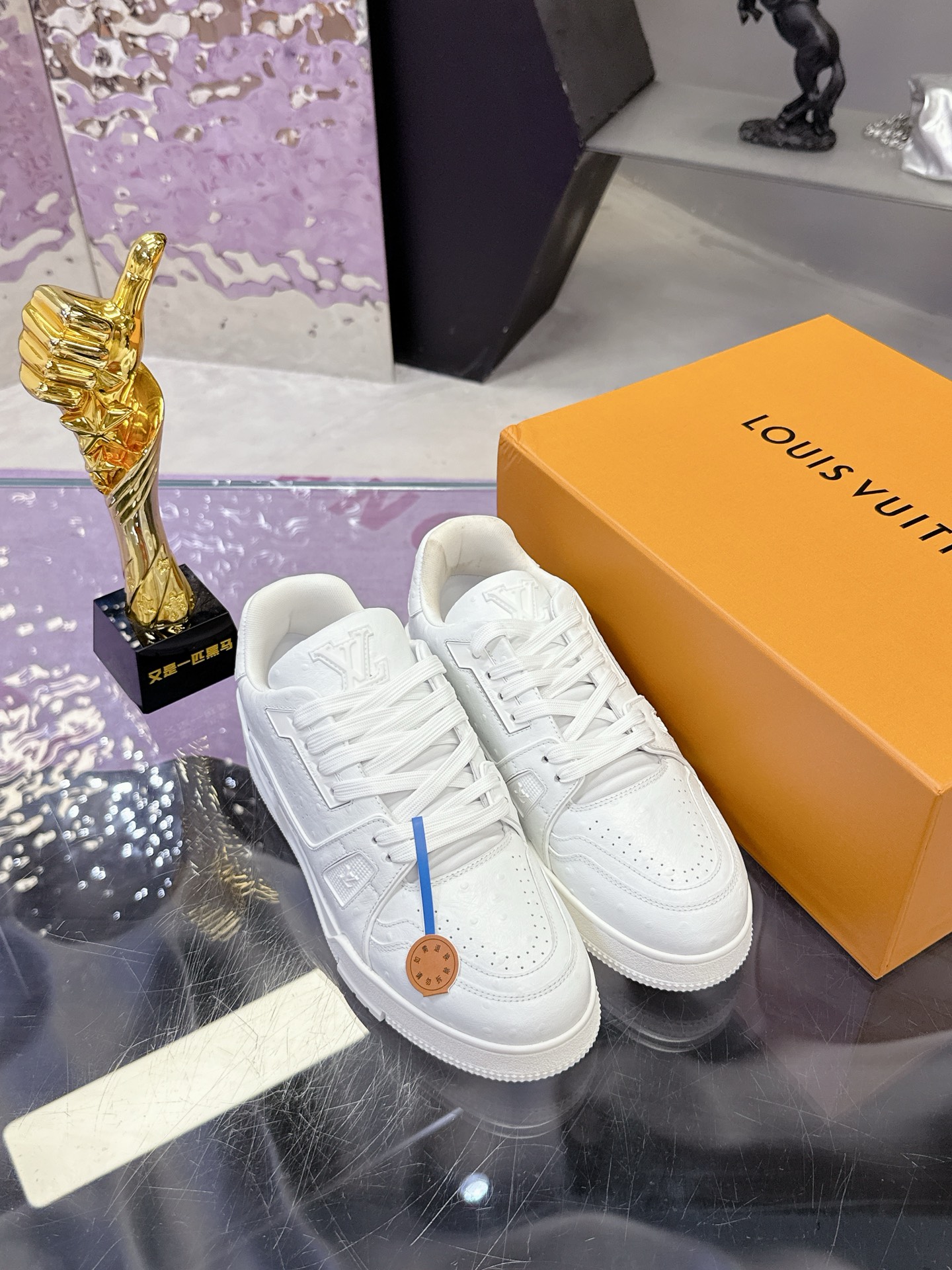 LV 一比一純白 Trainer 運動鞋 簡約百搭款|超A仿原單精品圖片 11 LV 一比一純白 Trainer 運動鞋 簡約百搭款|歐美奢侈品精品推薦