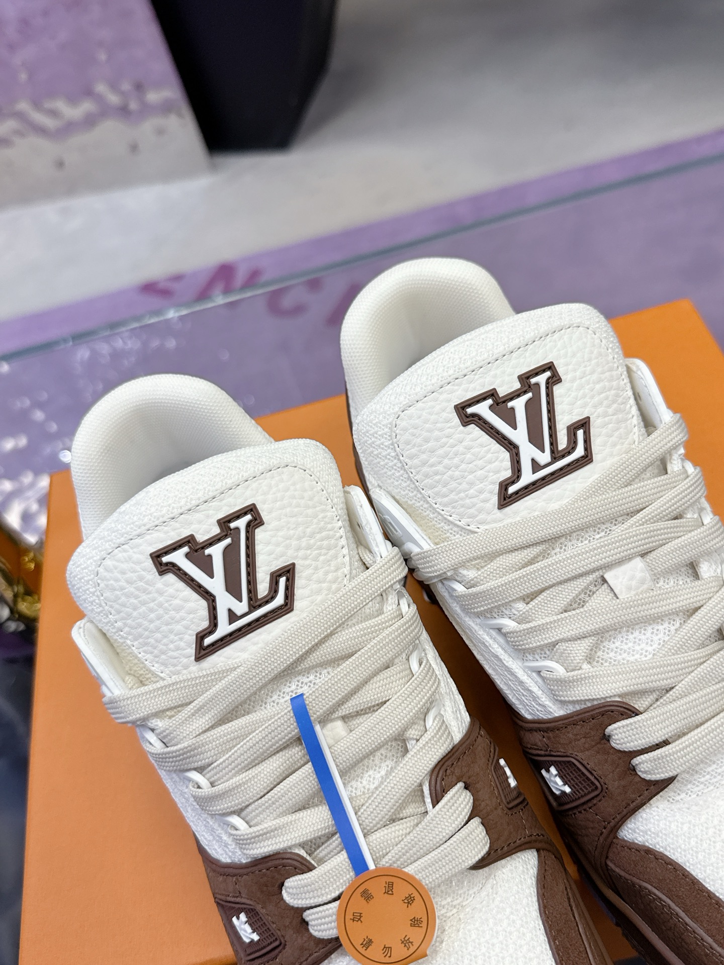 LV 原單運動鞋 咖啡白拼接休閒百搭款|超A仿原單精品圖片 9 LV 原單運動鞋 咖啡白拼接休閒百搭款|歐美奢侈品精品推薦