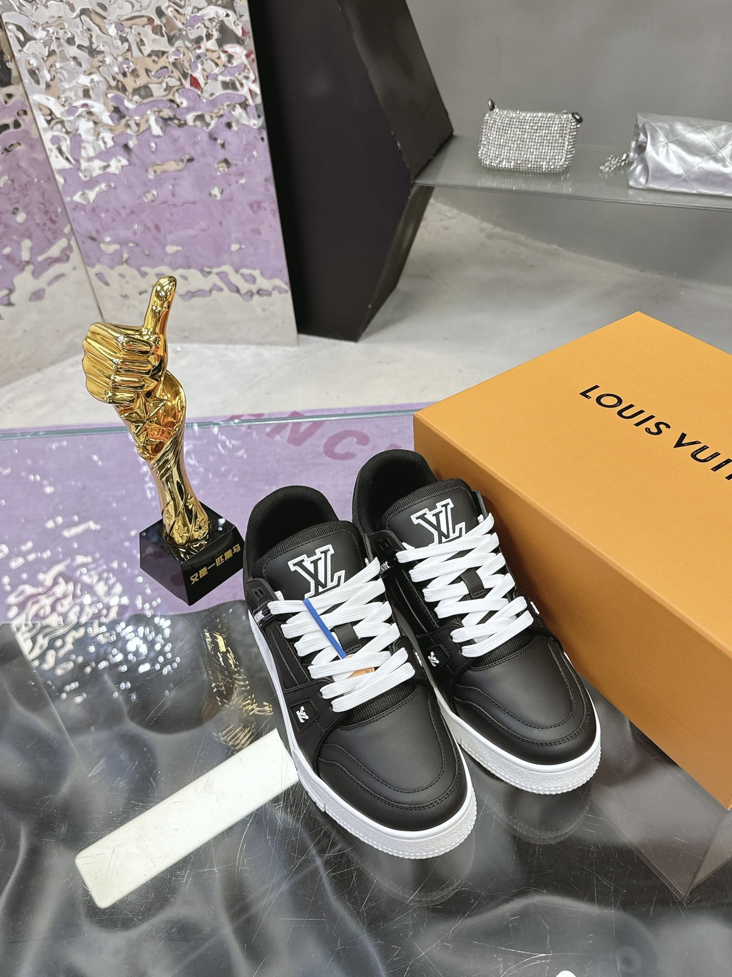 LV 原單低筒球鞋 黑白經典百搭款｜歐美奢侈品精品推薦