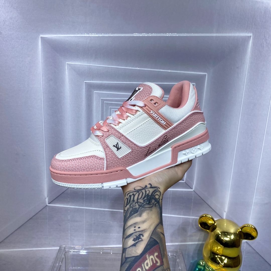 LV 原單粉白拼色 Trainer 球鞋 清新百搭設計款｜歐美奢侈品精品推薦