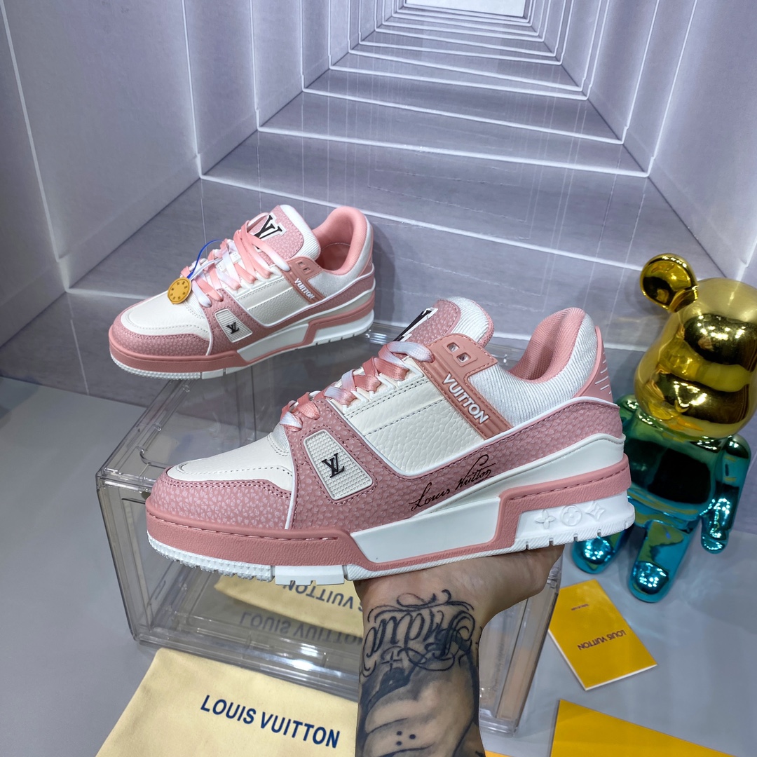 LV 原單粉白拼色 Trainer 球鞋 清新百搭設計款｜歐美奢侈品精品推薦