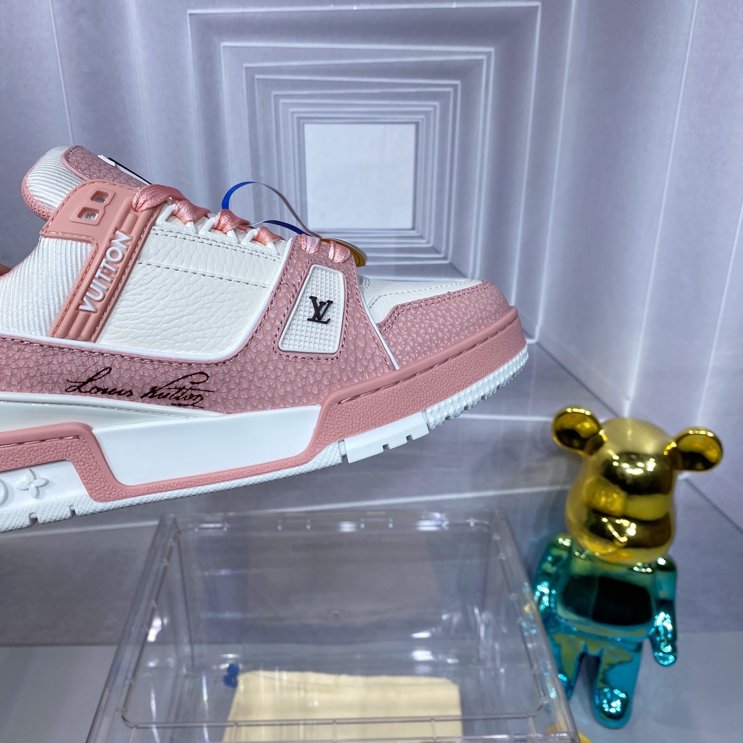 LV 原單粉白拼色 Trainer 球鞋 清新百搭設計款｜歐美奢侈品精品推薦