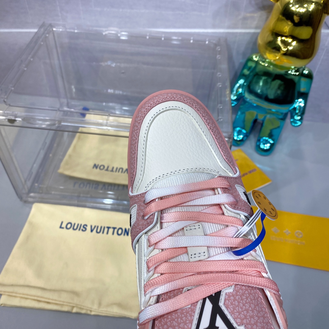 LV 原單粉白拼色 Trainer 球鞋 清新百搭設計款｜歐美奢侈品精品推薦