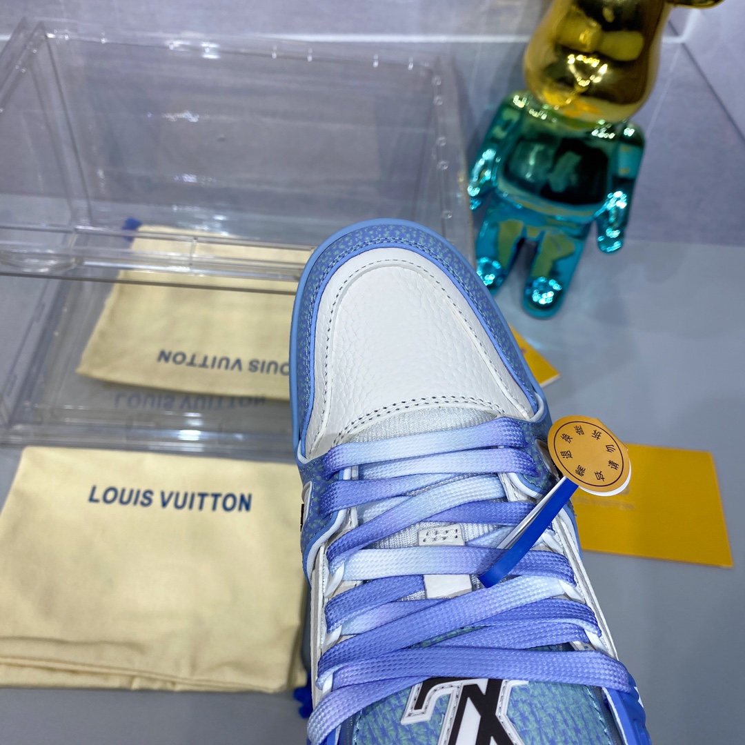 LV A貨藍白拼色 Trainer 球鞋 清爽百搭運動風｜歐美奢侈品精品推薦