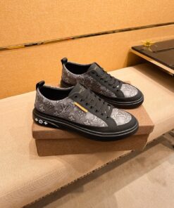 LV 原單黑灰低筒運動鞋 經典百搭街頭風格