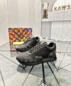 LV 一比一全黑運動鞋 男士低調百搭款