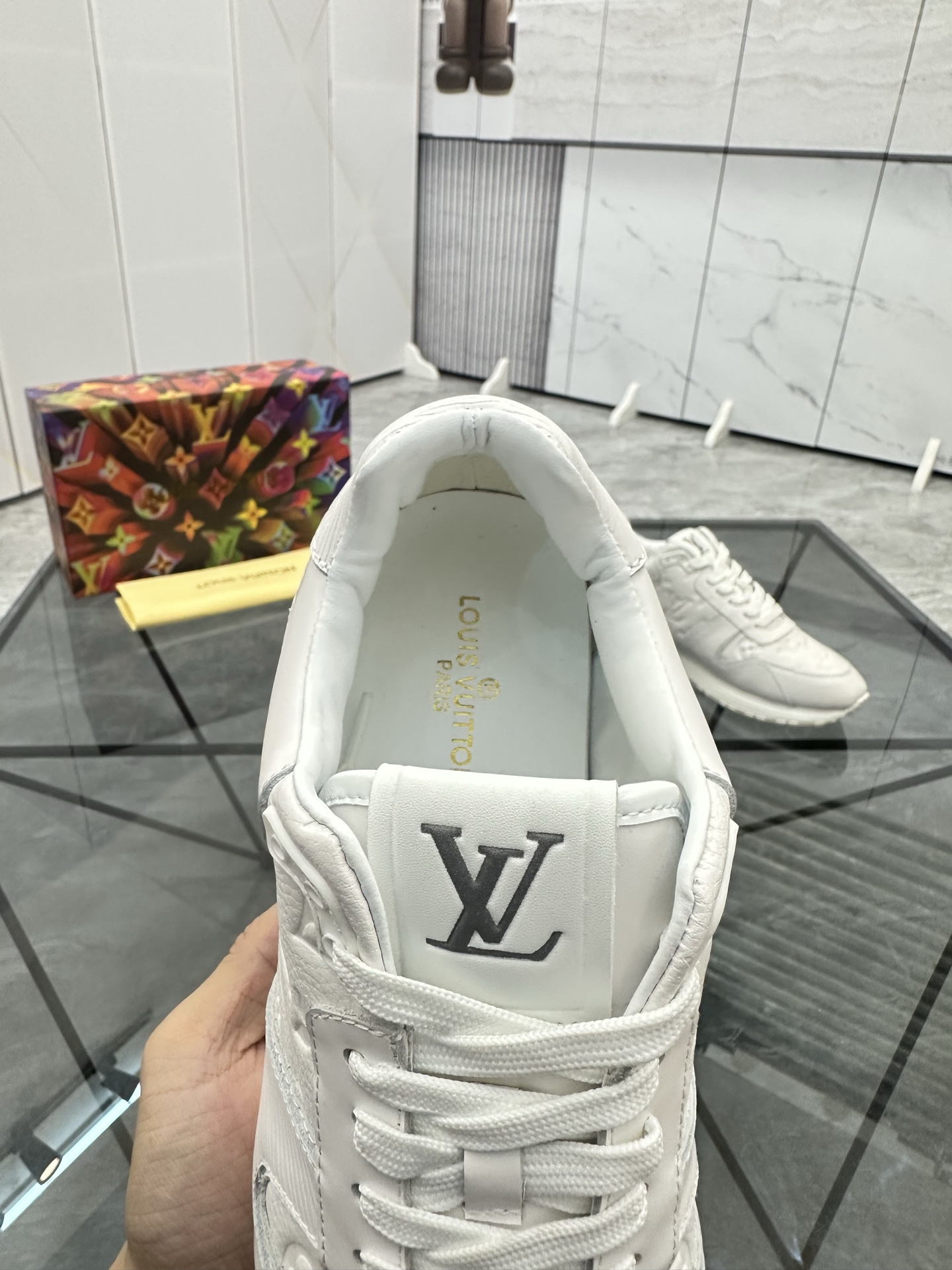 LV 原單全白壓紋運動鞋 男士百搭舒適潮流款｜歐美奢侈品精品推薦