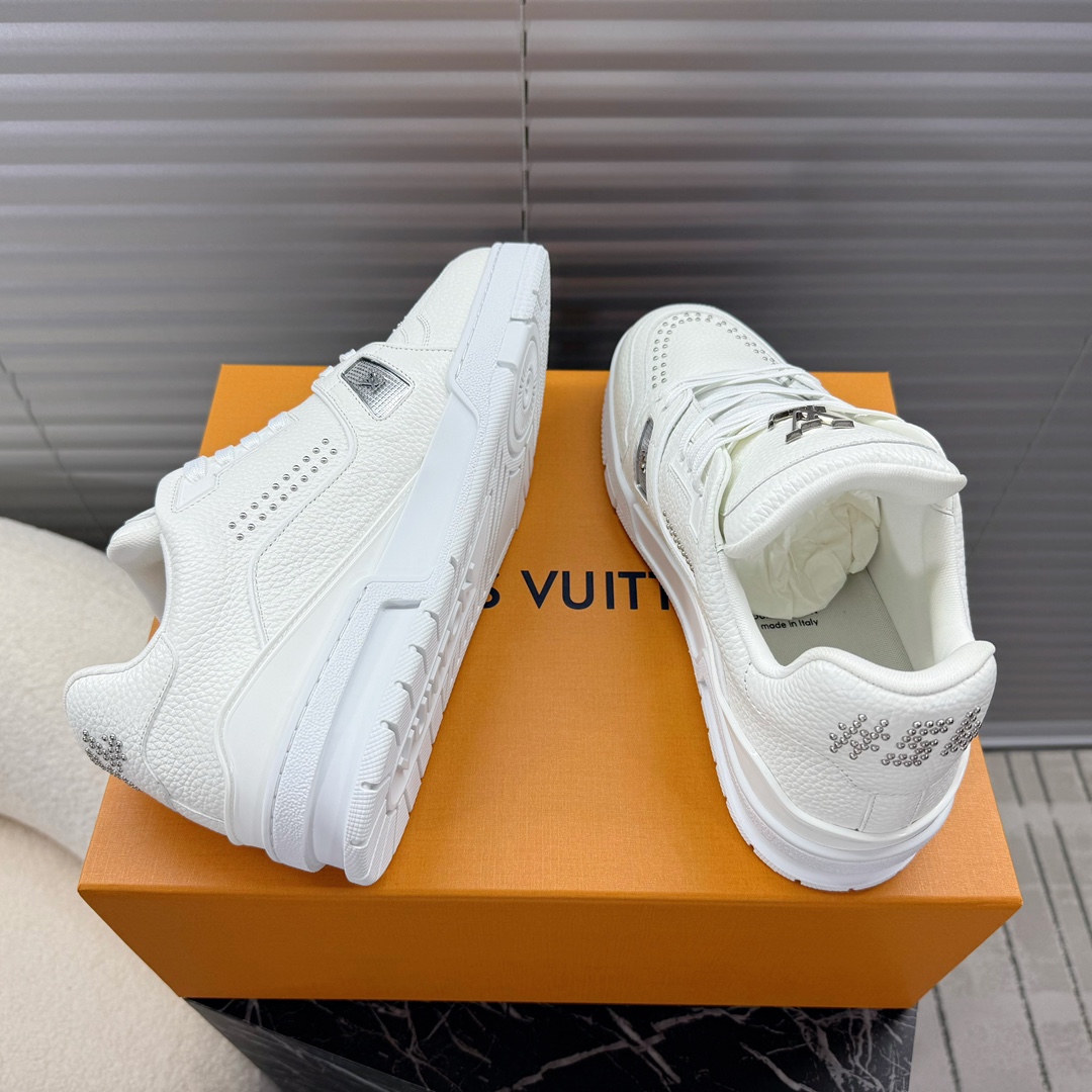 LV 一比一白色低筒運動鞋 簡約百搭舒適款｜歐美奢侈品精品推薦