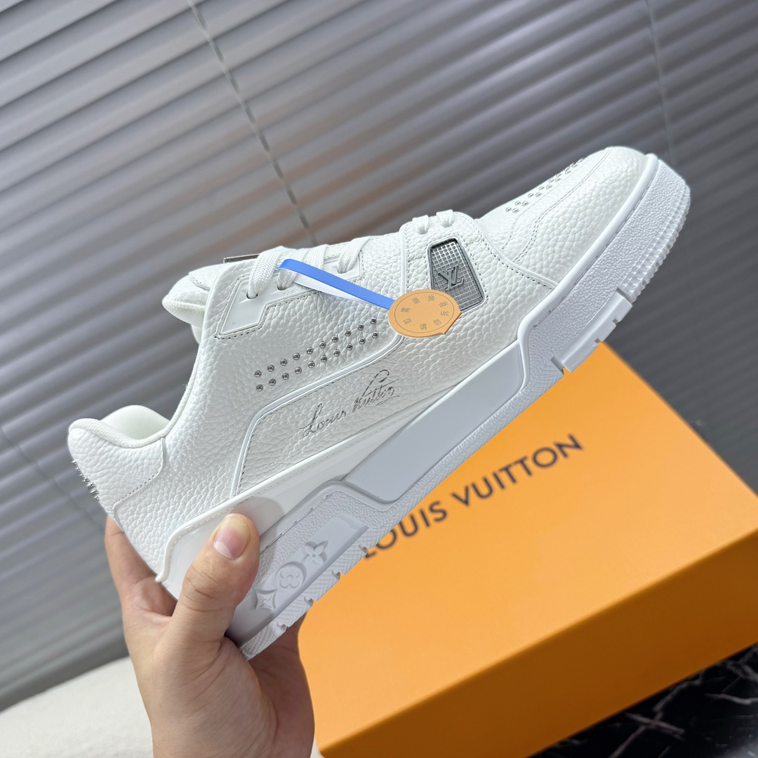 LV 一比一白色低筒運動鞋 簡約百搭舒適款｜歐美奢侈品精品推薦