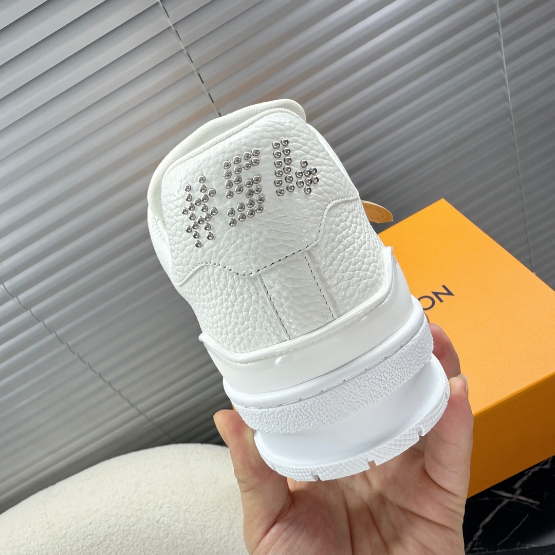 LV 一比一白色低筒運動鞋 簡約百搭舒適款｜歐美奢侈品精品推薦