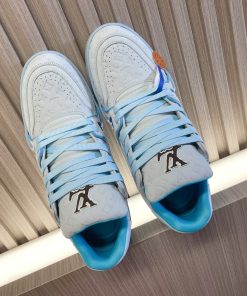 LV 高仿淺藍色低筒運動鞋 清新百搭舒適款