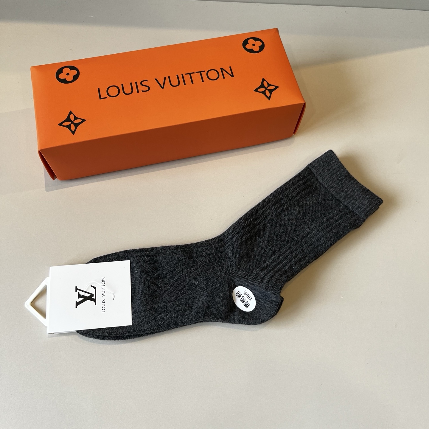 LV 原單襪子 經典Logo針織舒適保暖款｜歐美奢侈品精品推薦