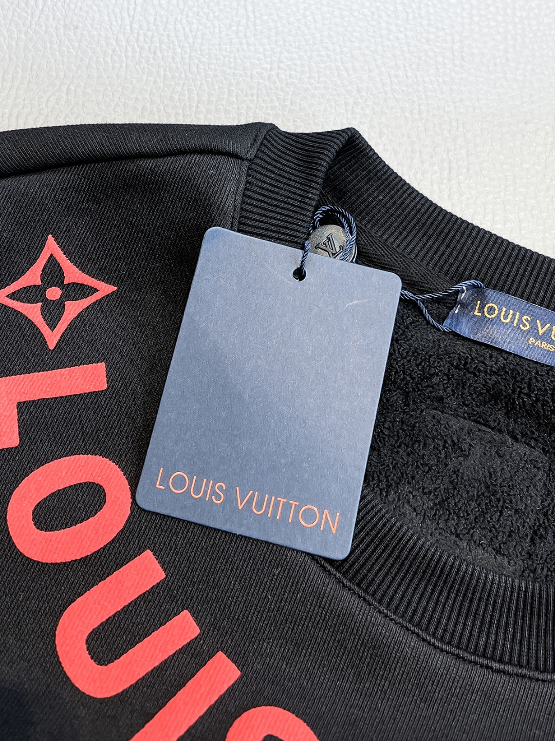 LV 原單黑色圓領衛衣 簡約字母潮流款｜歐美奢侈品精品推薦
