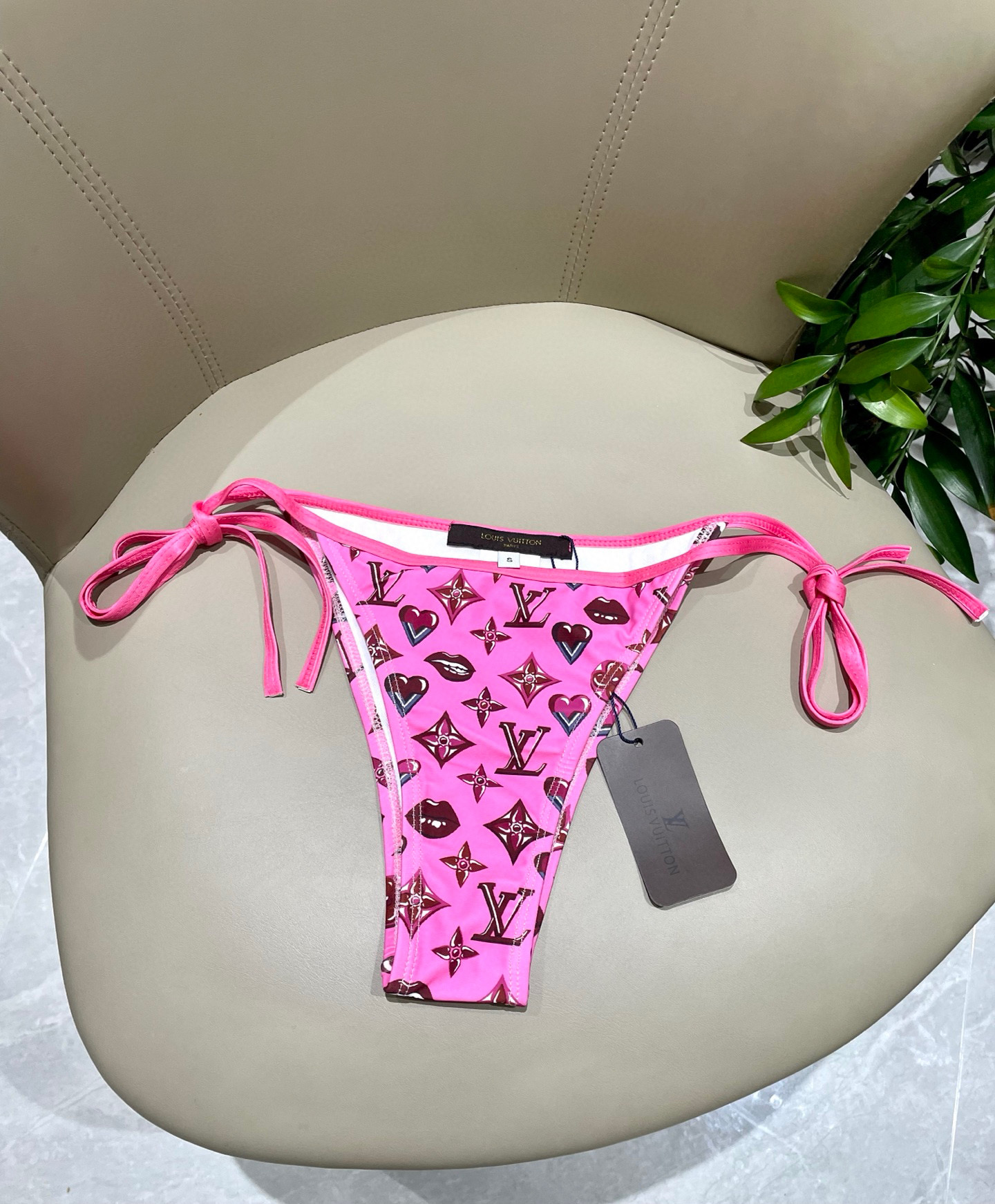 LV 高仿比基尼 粉色印花心型性感款｜歐美奢侈品精品推薦