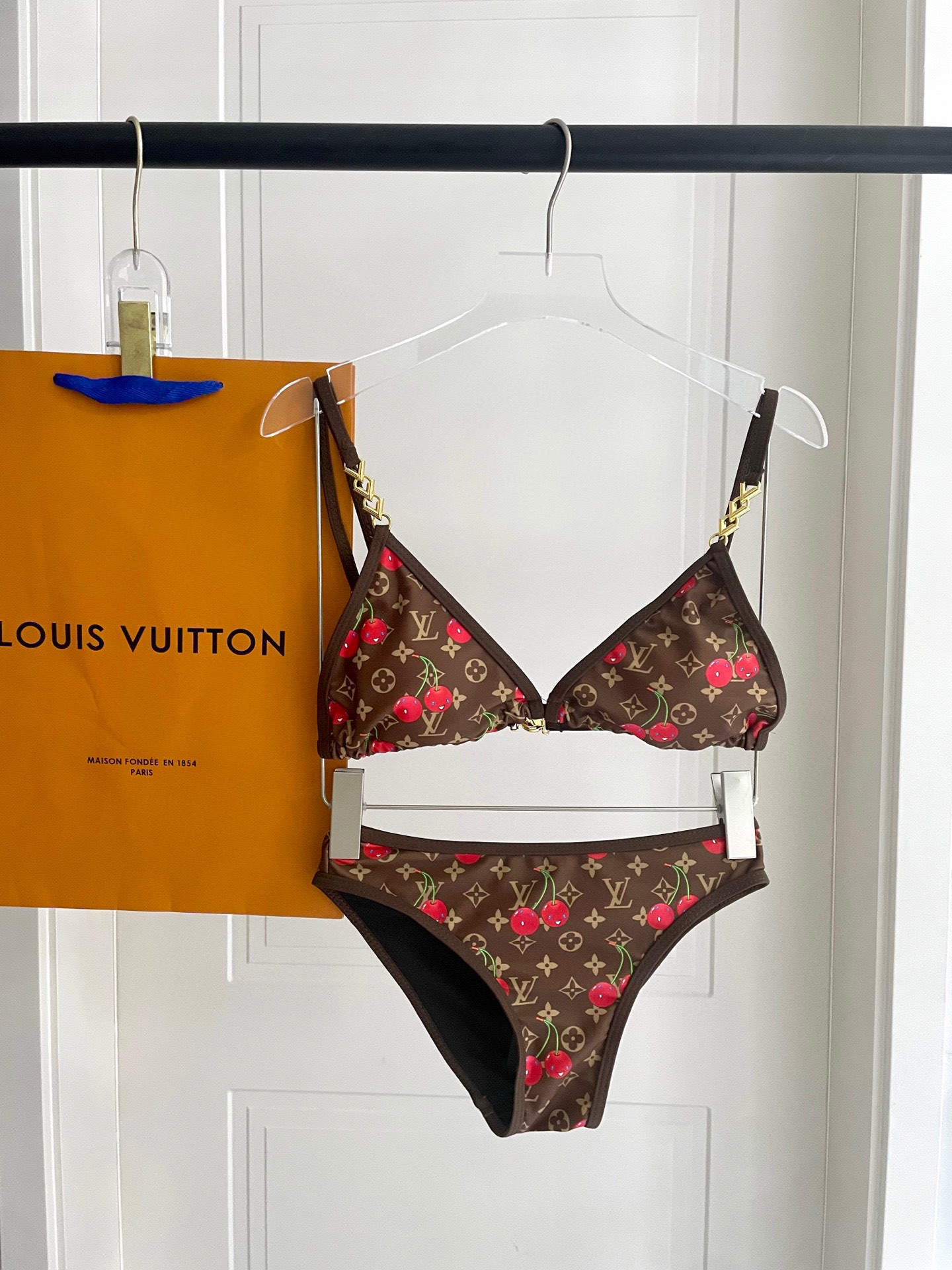 LV 一比一比基尼 棕色櫻桃印花金扣時尚款｜歐美奢侈品精品推薦