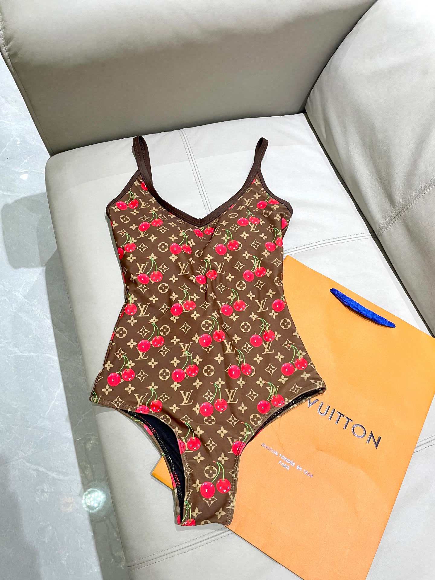 LV A貨泳裝 棕色櫻桃印花連體比基尼修身款｜歐美奢侈品精品推薦