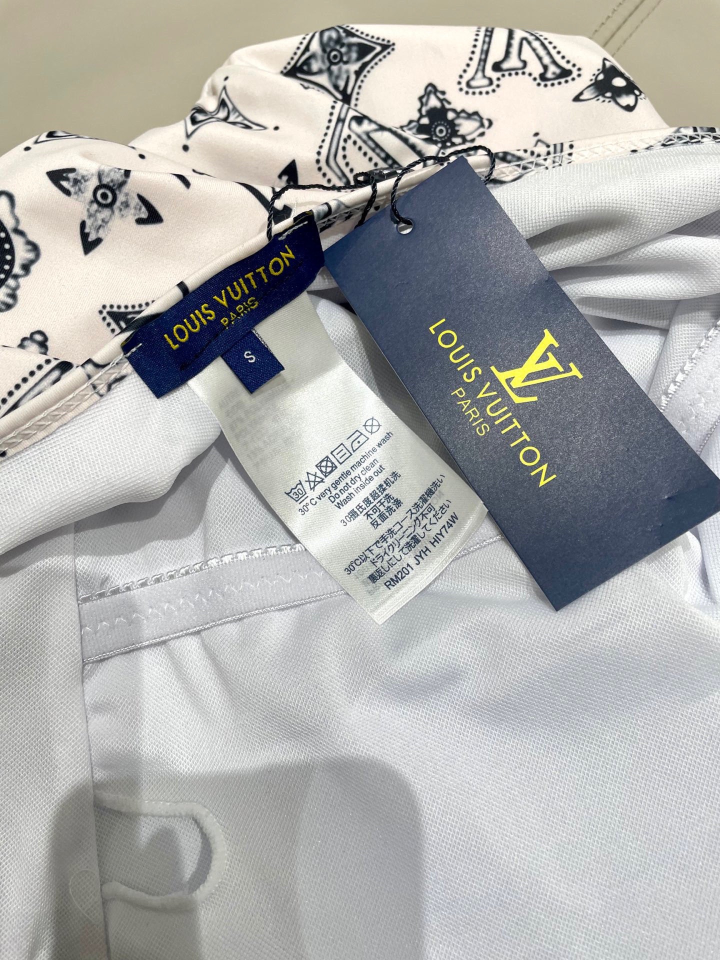 LV A貨泳裝 白色黑花連體比基尼修身款｜歐美奢侈品精品推薦