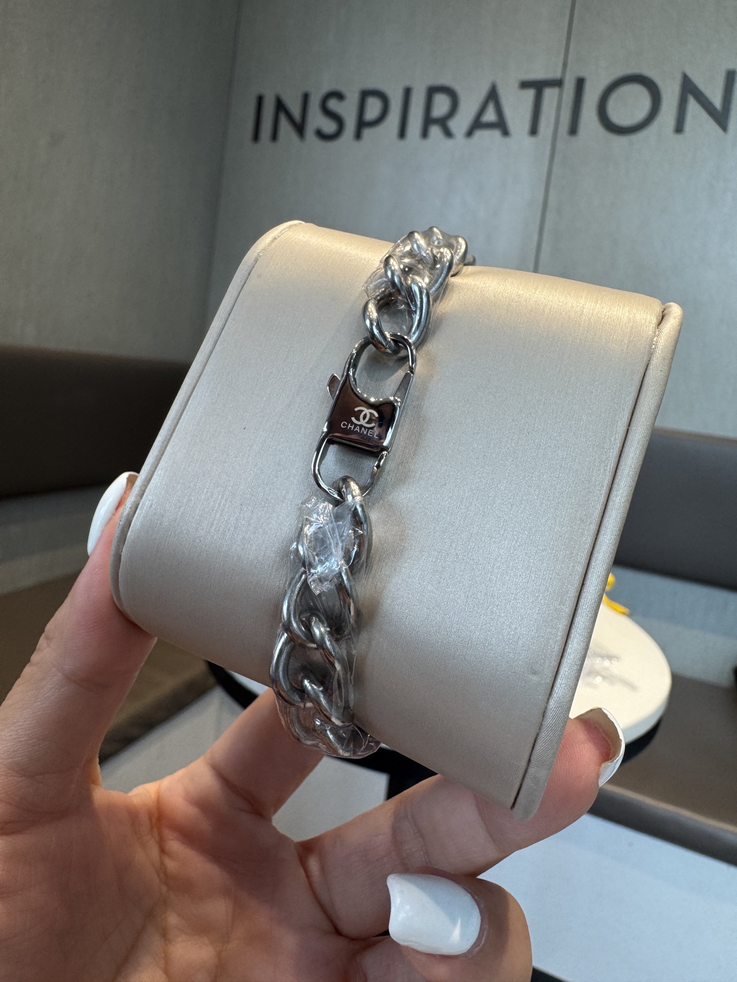 CHANEL Première 鏈帶鑲鑽A貨女錶 白面銀鏈優雅款｜歐美奢侈品精品推薦