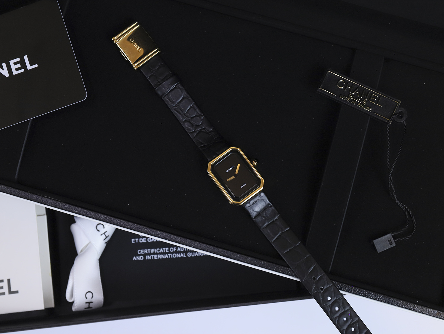 CHANEL Première 黑面金邊高仿皮革腕錶 經典優雅款｜歐美奢侈品精品推薦