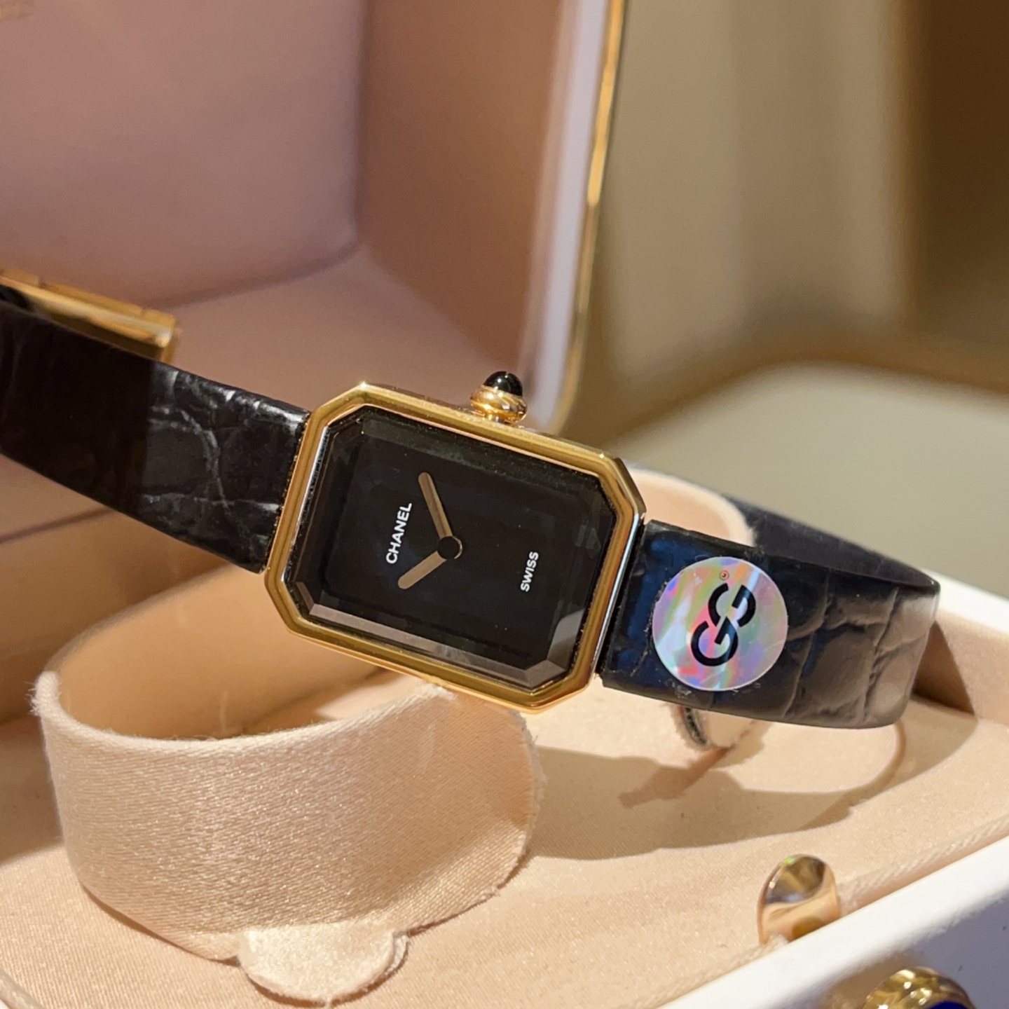 CHANEL 方鑽一比一皮革女錶 金邊設計經典優雅｜歐美奢侈品精品推薦