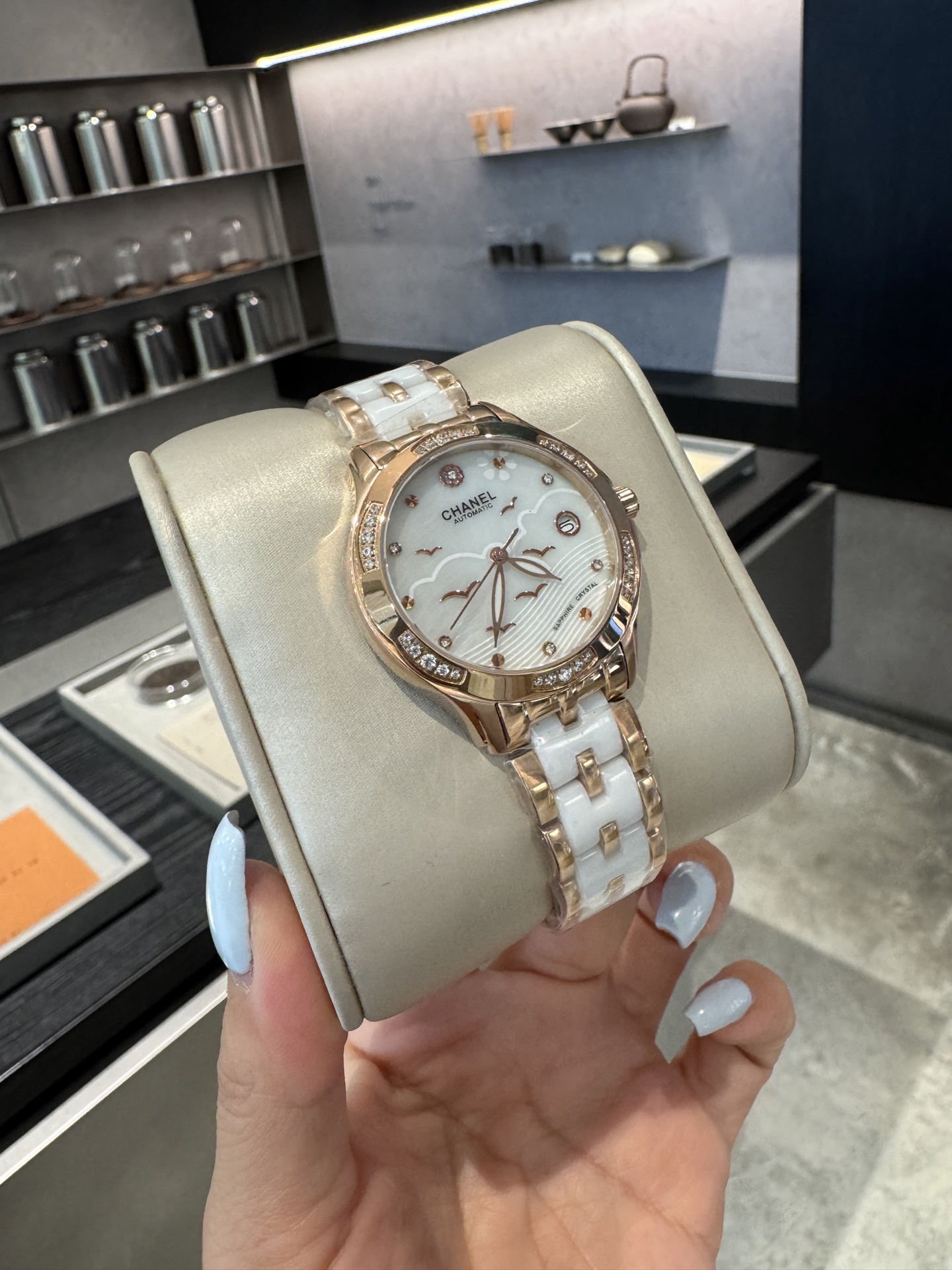 CHANEL J12 原單白陶瓷女錶 月光金邊鑽圈設計｜歐美奢侈品精品推薦